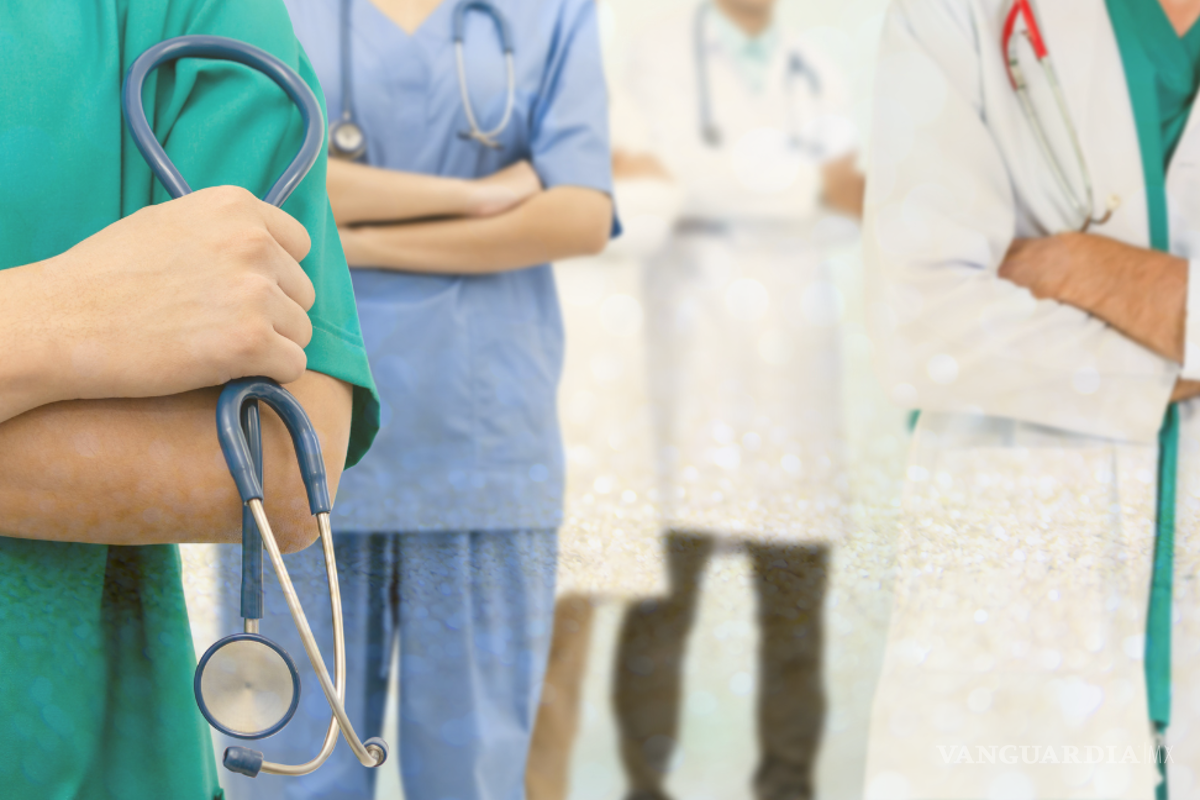 Médicos residentes, con jornadas laborales de 120 horas consecutivas; los esclavos de la salud