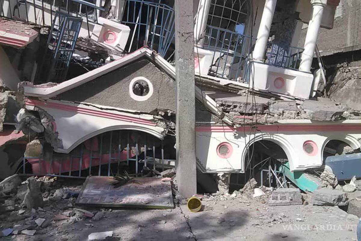 Abre SRE línea de teléfono para mexicanos tras terremoto en Haití