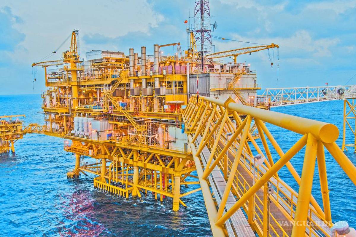 Ante desaceleración económica, BM prevé caída en precios del petróleo y materias primas