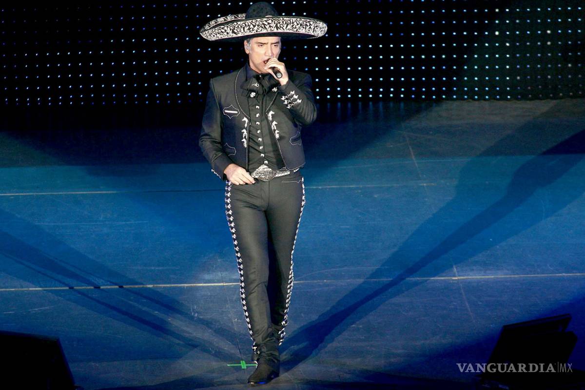 $!Alejandro Fernández; un ‘potrillo’ enamorado