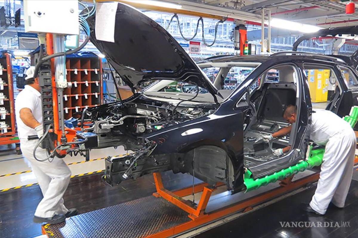 ‘No ha pasado nada dramático pese a aranceles’, dice consultor de la industria automotriz