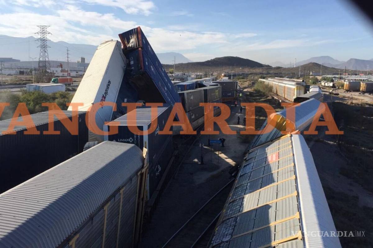 Fuerte choque entre trenes descarrila vagones en Ramos Arizpe; deja daños millonaríos