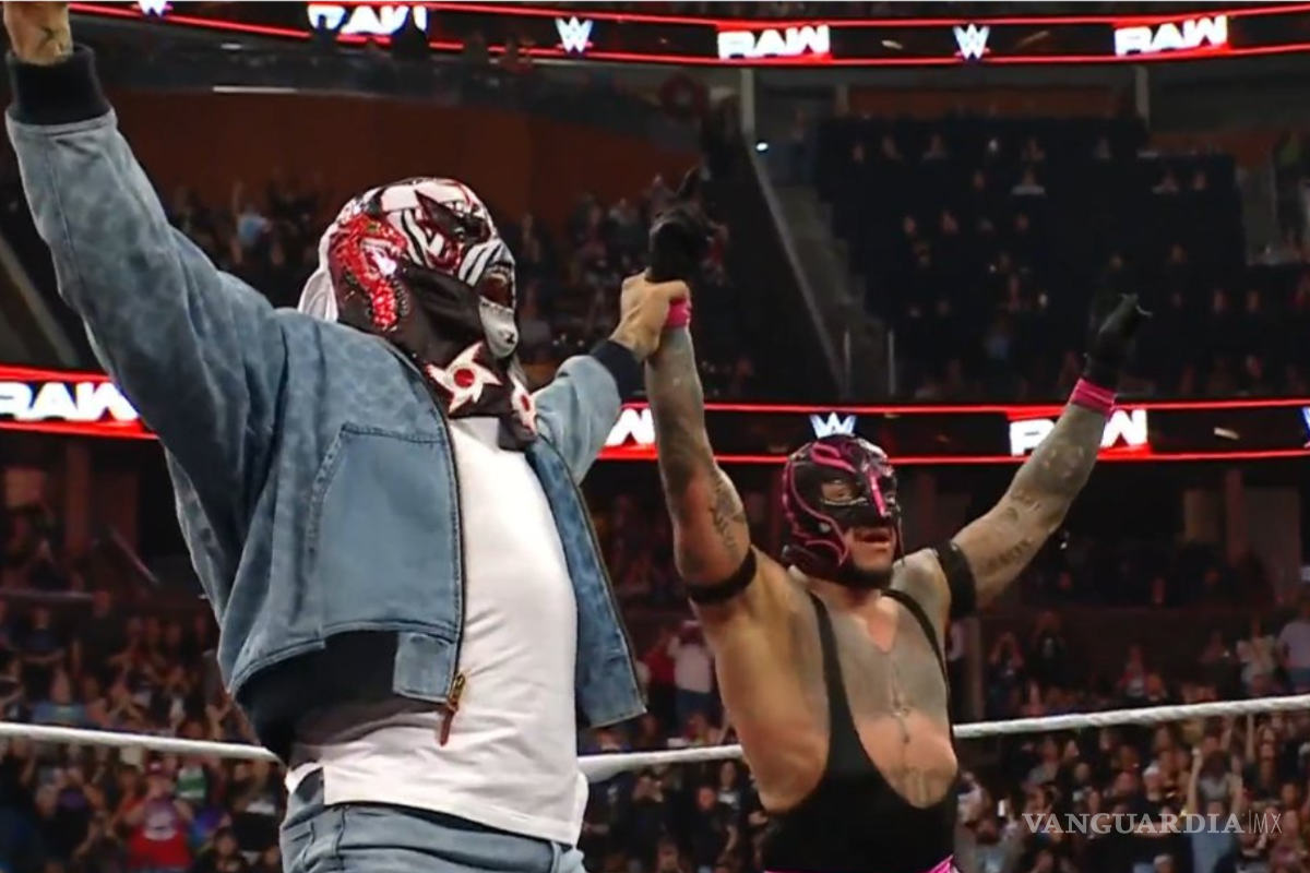 Penta reaparece en RAW para ayudar a Rey Mysterio luego de su lesión
