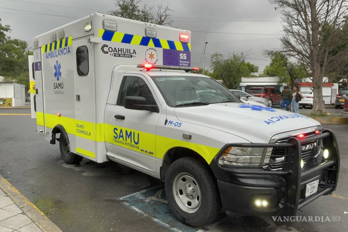 Accidente en resbaladero de la Deportiva termina en fractura para madre de familia en Saltillo