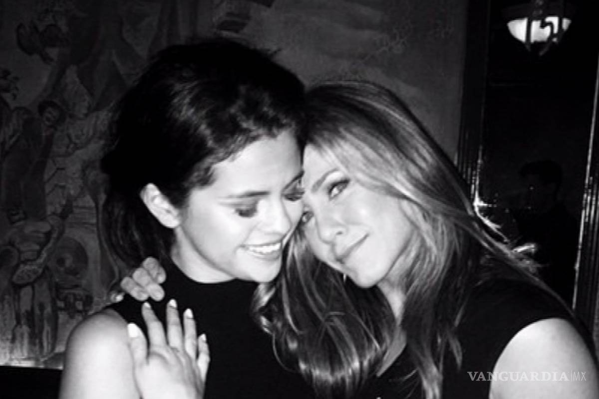 Jennifer Aniston pelea con Selena Gomez por salir con su ex
