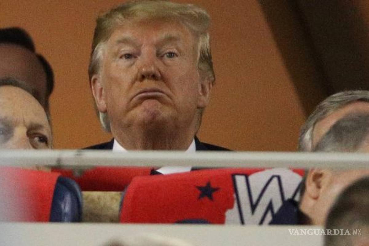 'Que lo arresten': Aficionados abuchean a Trump durante partido de béisbol en Washington