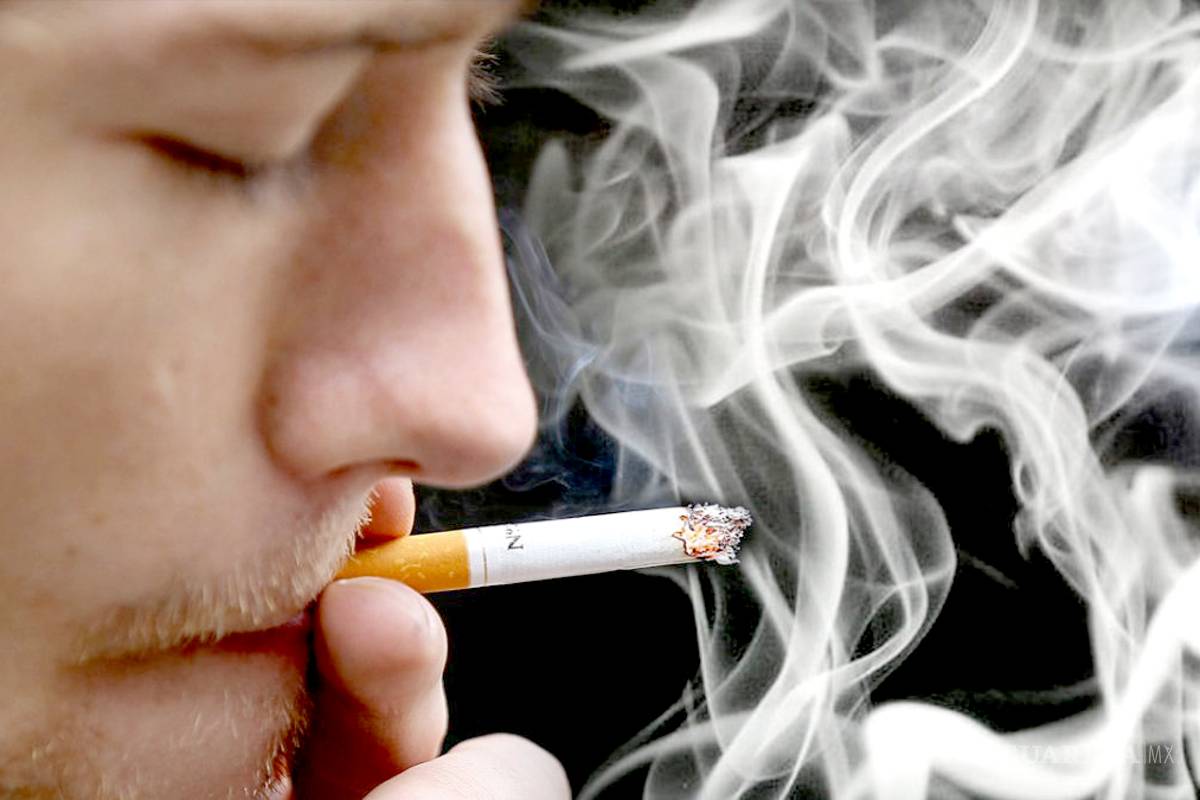 Viven fumadores seis años menos, revelan datos de la Secretaría de Salud