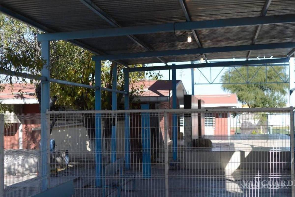 Burocracia para resguardo de material escolar en Coahuila desalientan a maestros