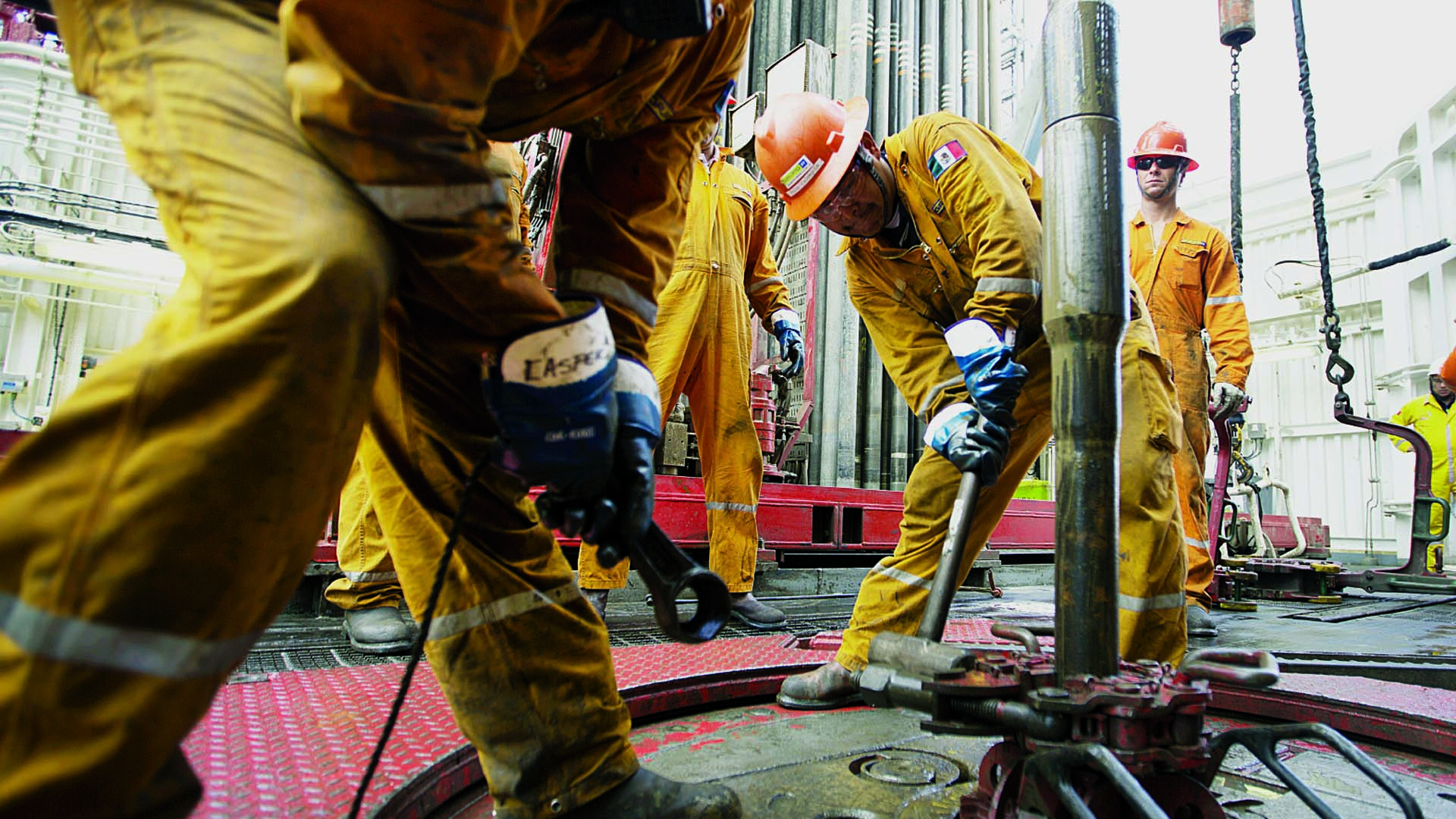 Exportaciones de crudo hacia EU, las más bajas desde 1981