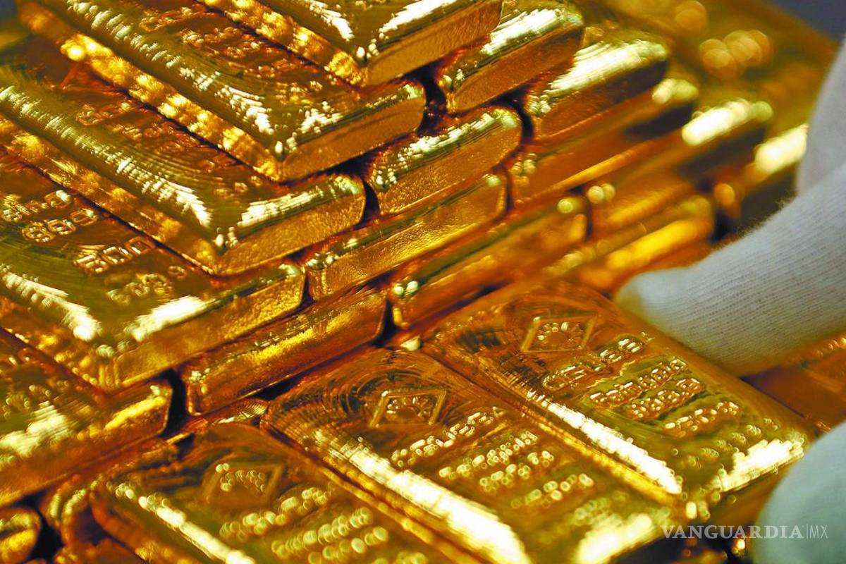 Oro brilla con fuerza : ascenso histórico rebasa los 4 mil 100 dólares por onza