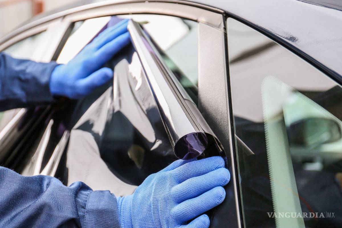 Multa en Saltillo por vehículos con vidrios polarizados es de hasta 3,630 pesos