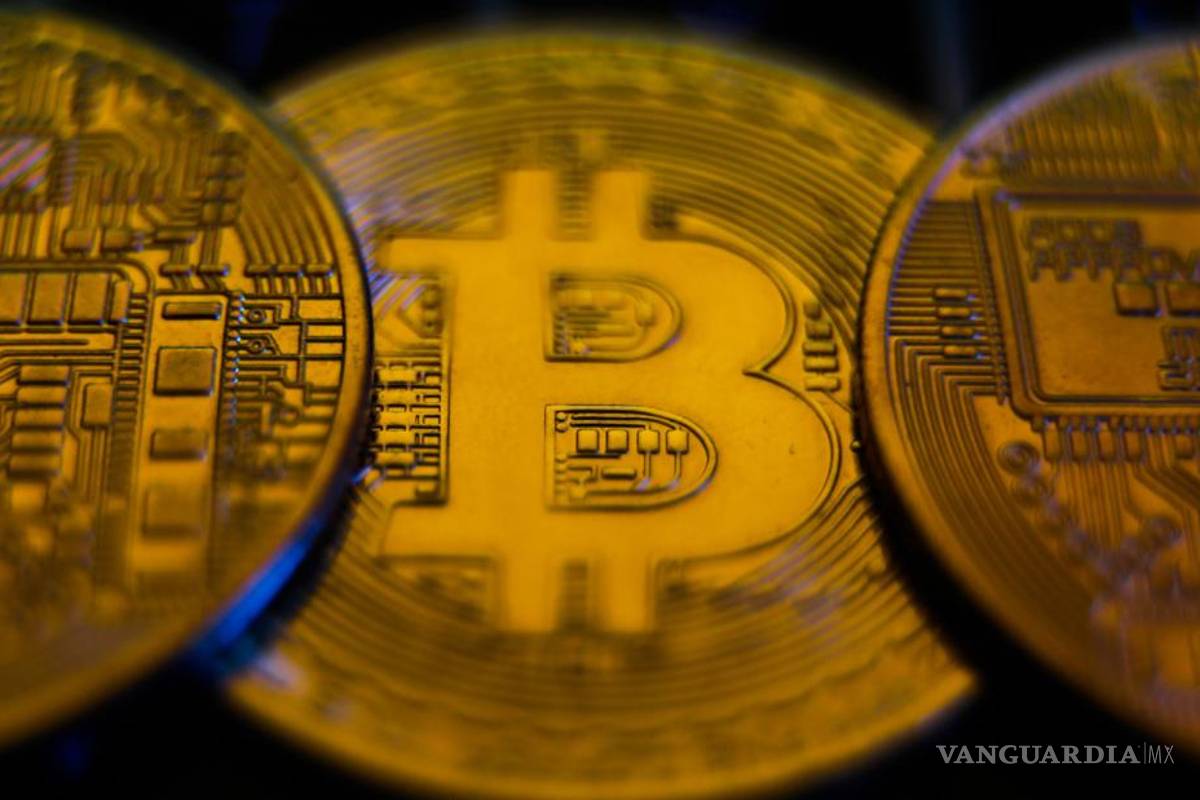 Bitcoin se hunde más de 10% por la represión China en minado de criptomonedas