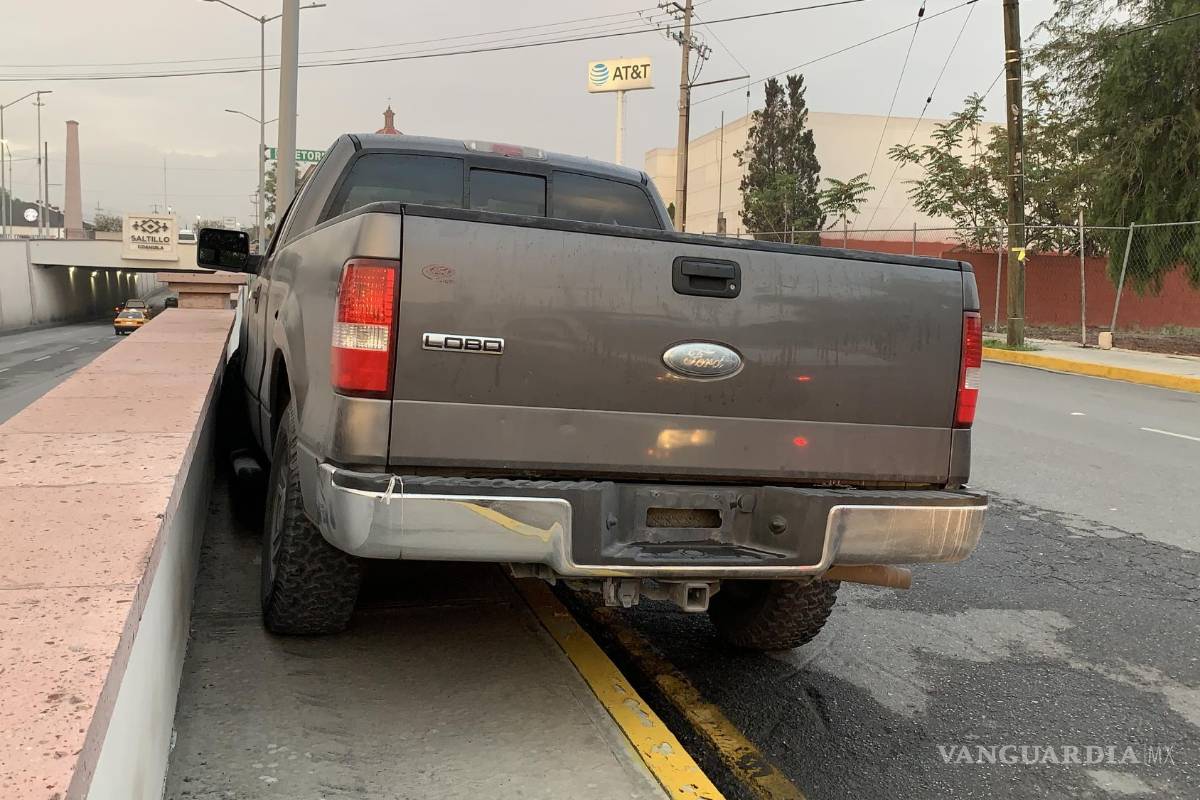 Saltillo: se sube a la banqueta tras dormitar en bulevar V. Carranza