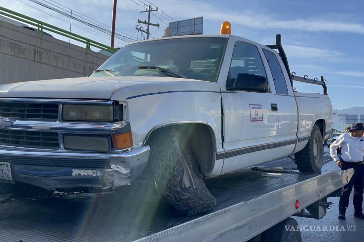 Accidente en el LEA de Saltillo congestiona vialidad