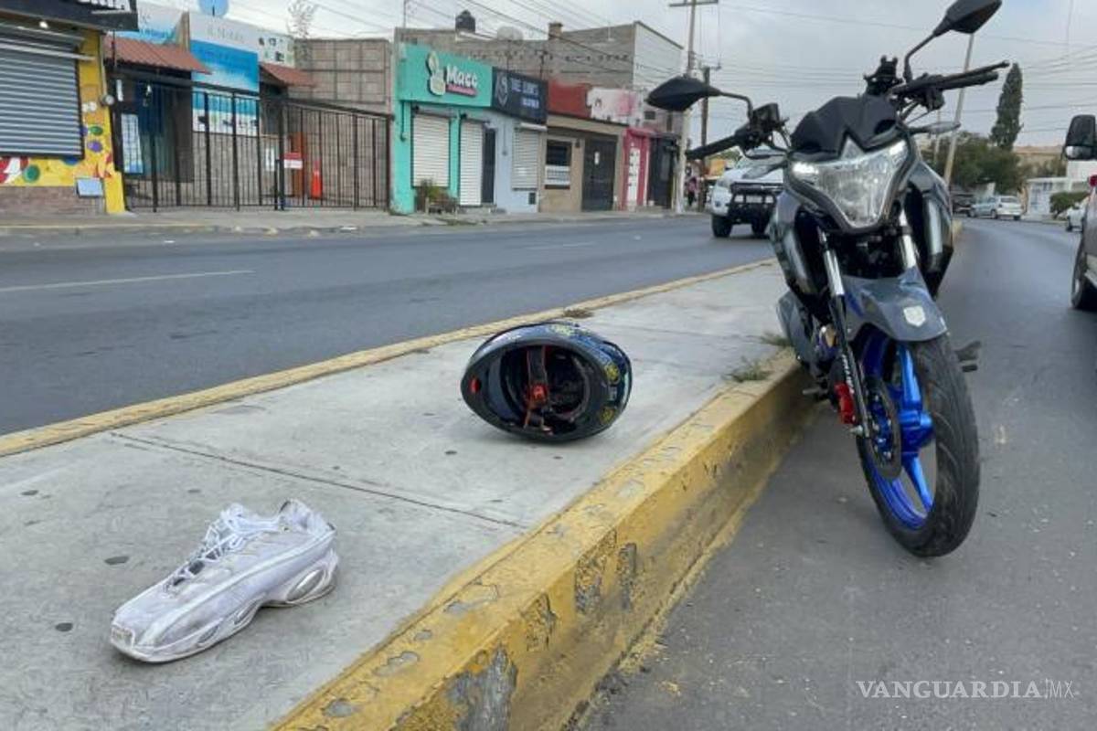 $!Vecinos resguardaron la motocicleta hasta que familiares pudieran recogerla.