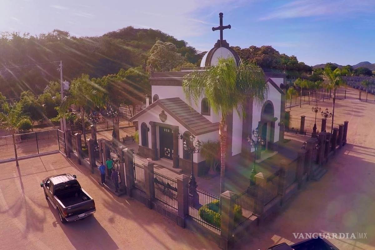 $!La lujosa tumba de Édgar Guzmán, el hijo de 'El Chapo' asesinado de 500 disparos de AK-47 en Sinaloa (video)