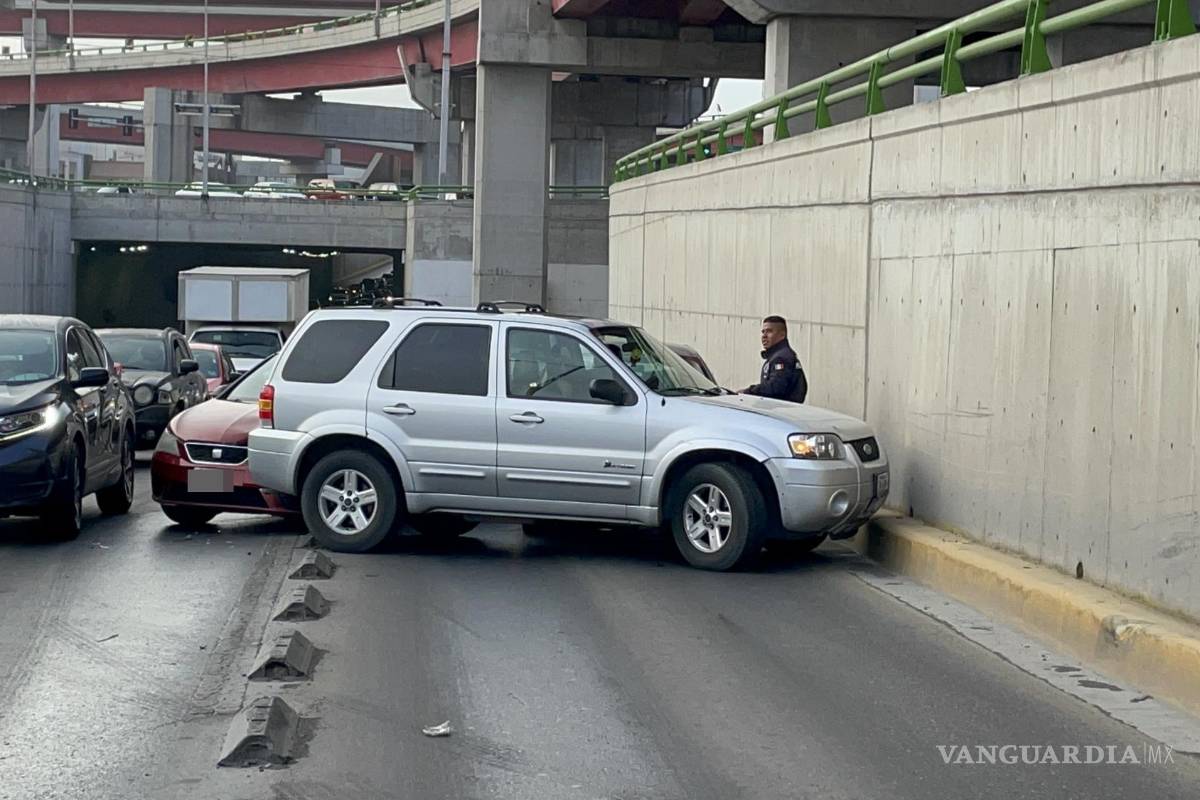 Choque bajo ‘el Sarape’ ocasiona accidente múltiple; vialidad se paraliza por minutos