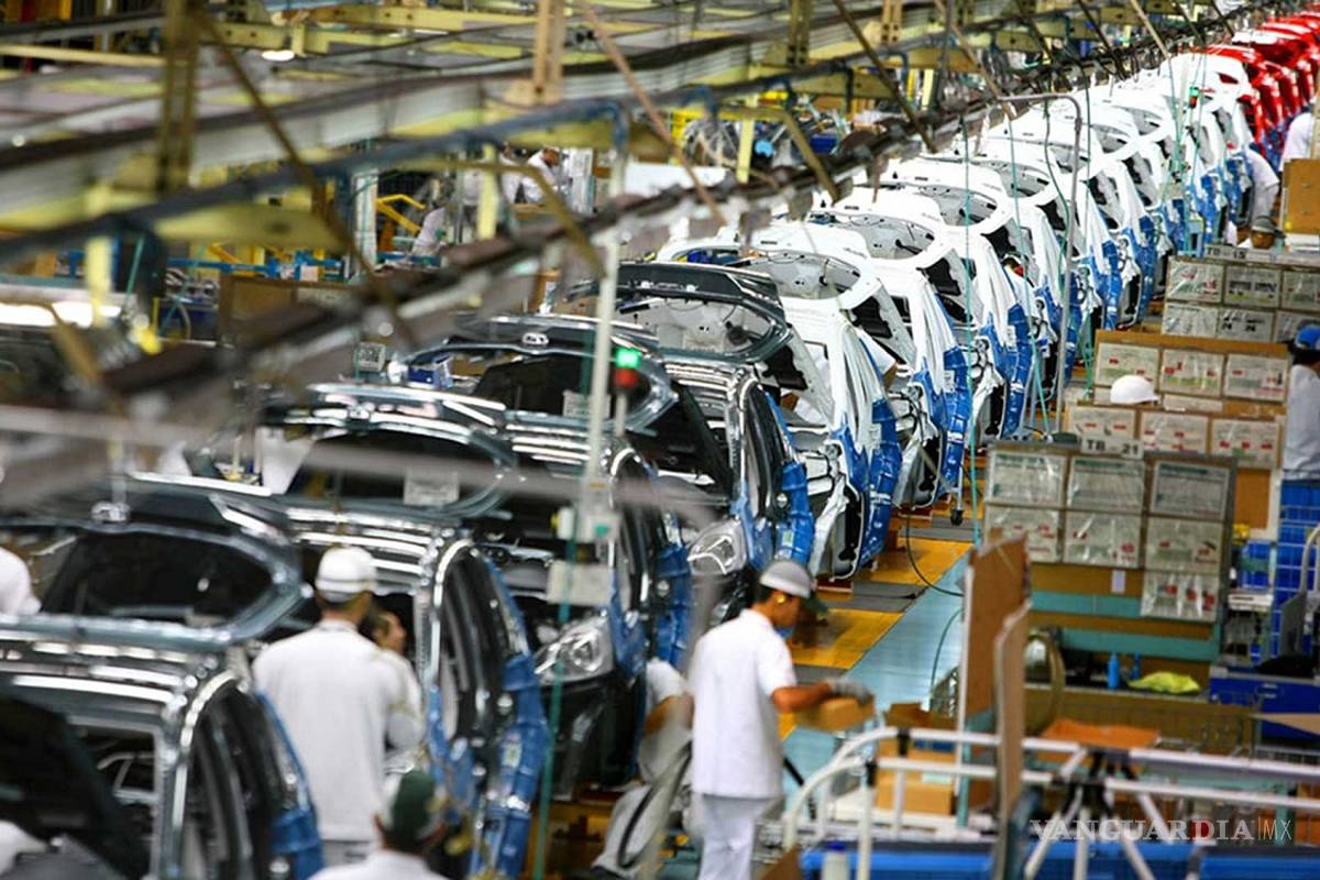 Producción y exportación de autos de México sube en abril, pero ventas registran su peor nivel desde 2015