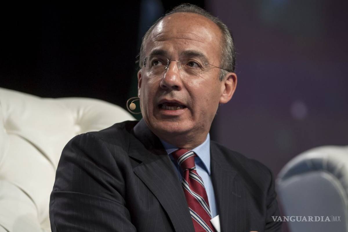 AMLO señala a Felipe Calderón de tráfico de influencias y corrupción