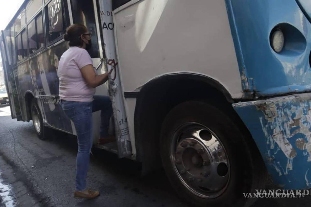 $!Ciudadanos se quejaron de las malas condiciones del transporte público.