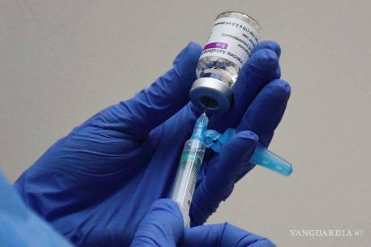 Tardaría meses empezar a distribuir una vacuna específica contra variante Ómicron: Moderna