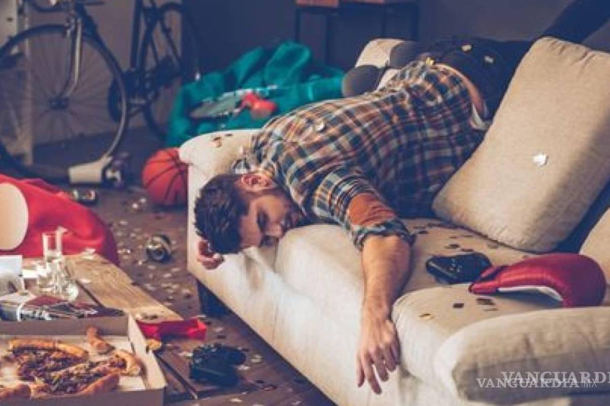 Electrolitos y agua natural, efectivos contra la resaca