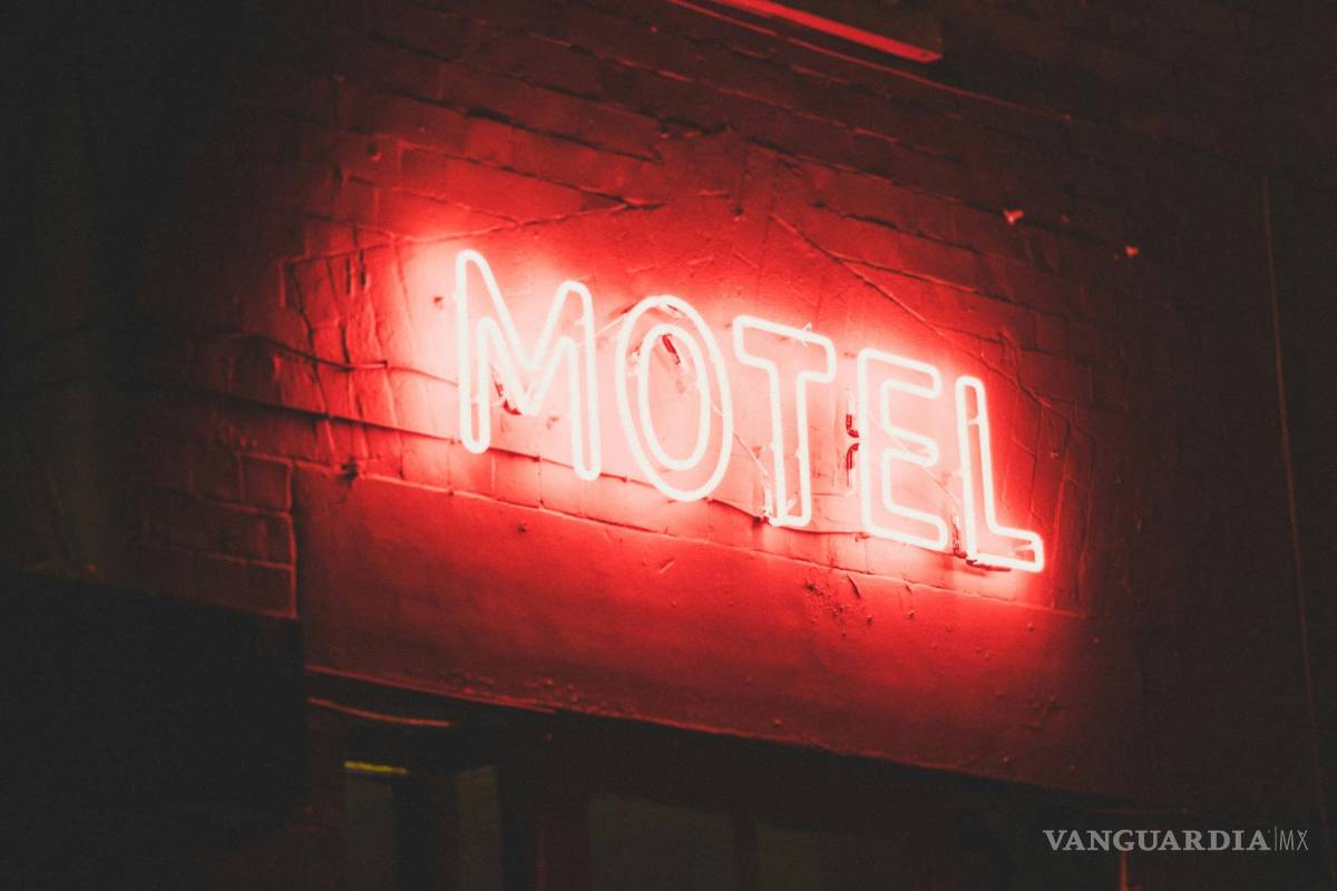 Elogio del motel de paso