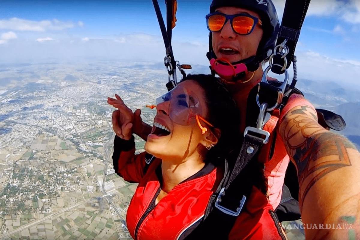 Galilea Montijo se desmaya al saltar en paracaídas en el reto de Juanpa Zurita