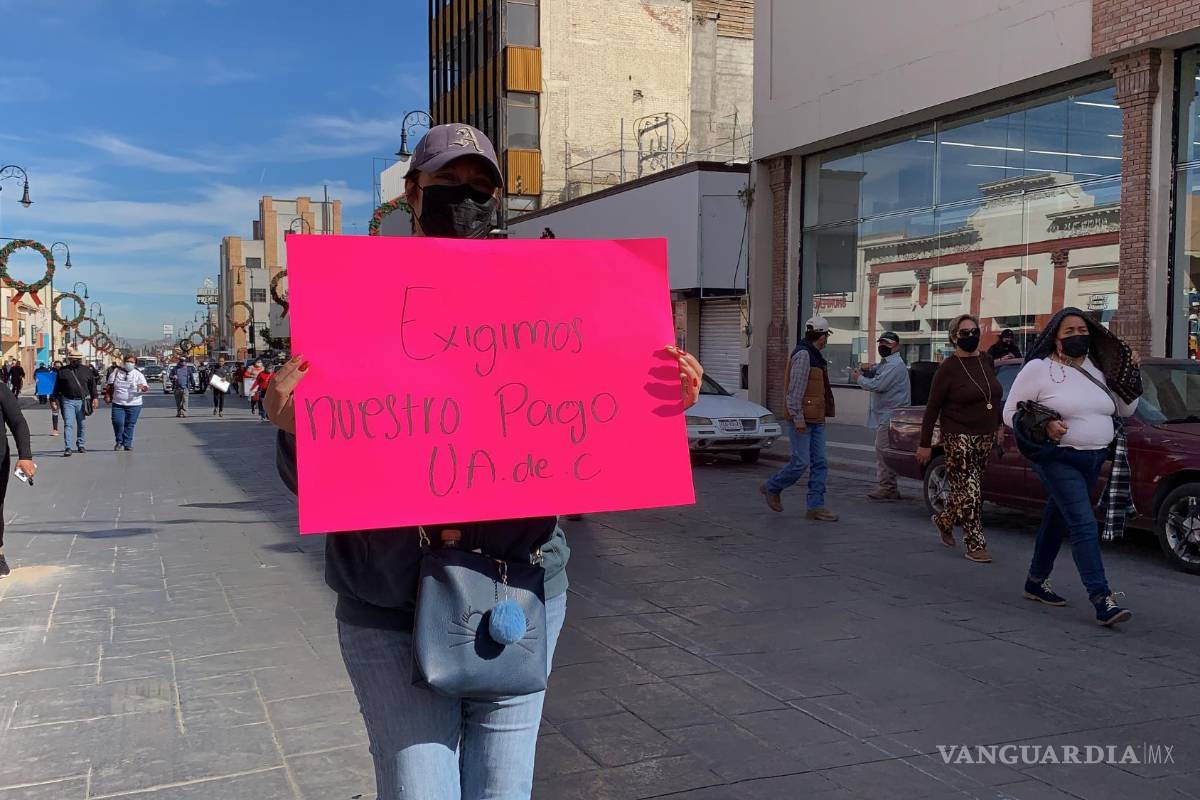 Llegan manifestantes de la UAdeC a Palacio de Gobierno: pago sería la próxima semana