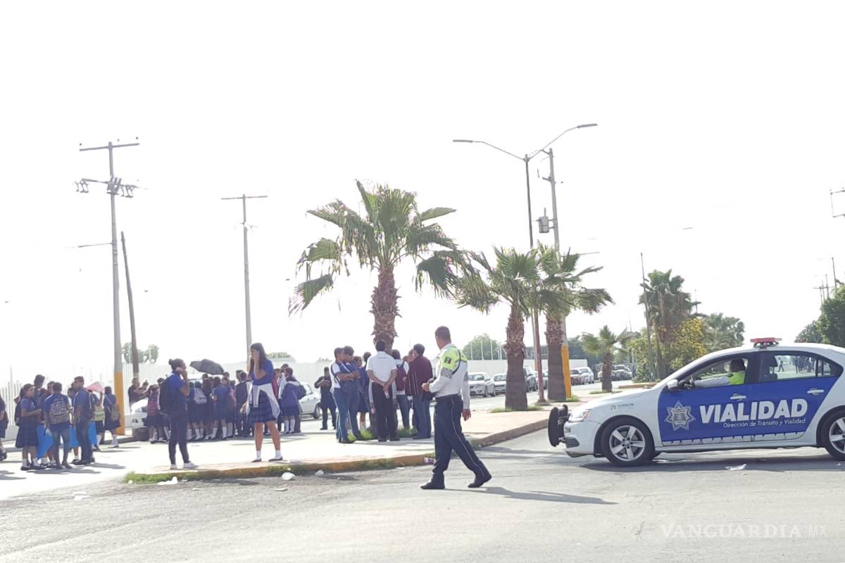 Alumnos y profesores toman instalaciones de la PVC en Torreón