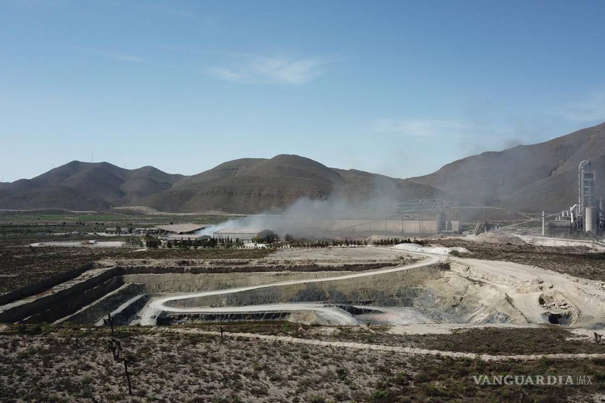 Se registra incendio en planta Holcim de la carretera Monterrey-Saltillo