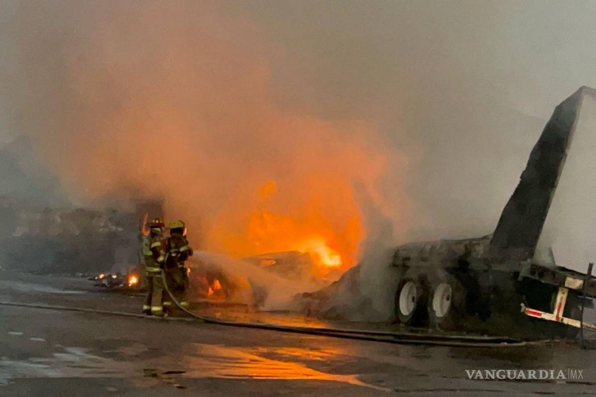 Se le quema tráiler en la carretera Torreón-Saltillo