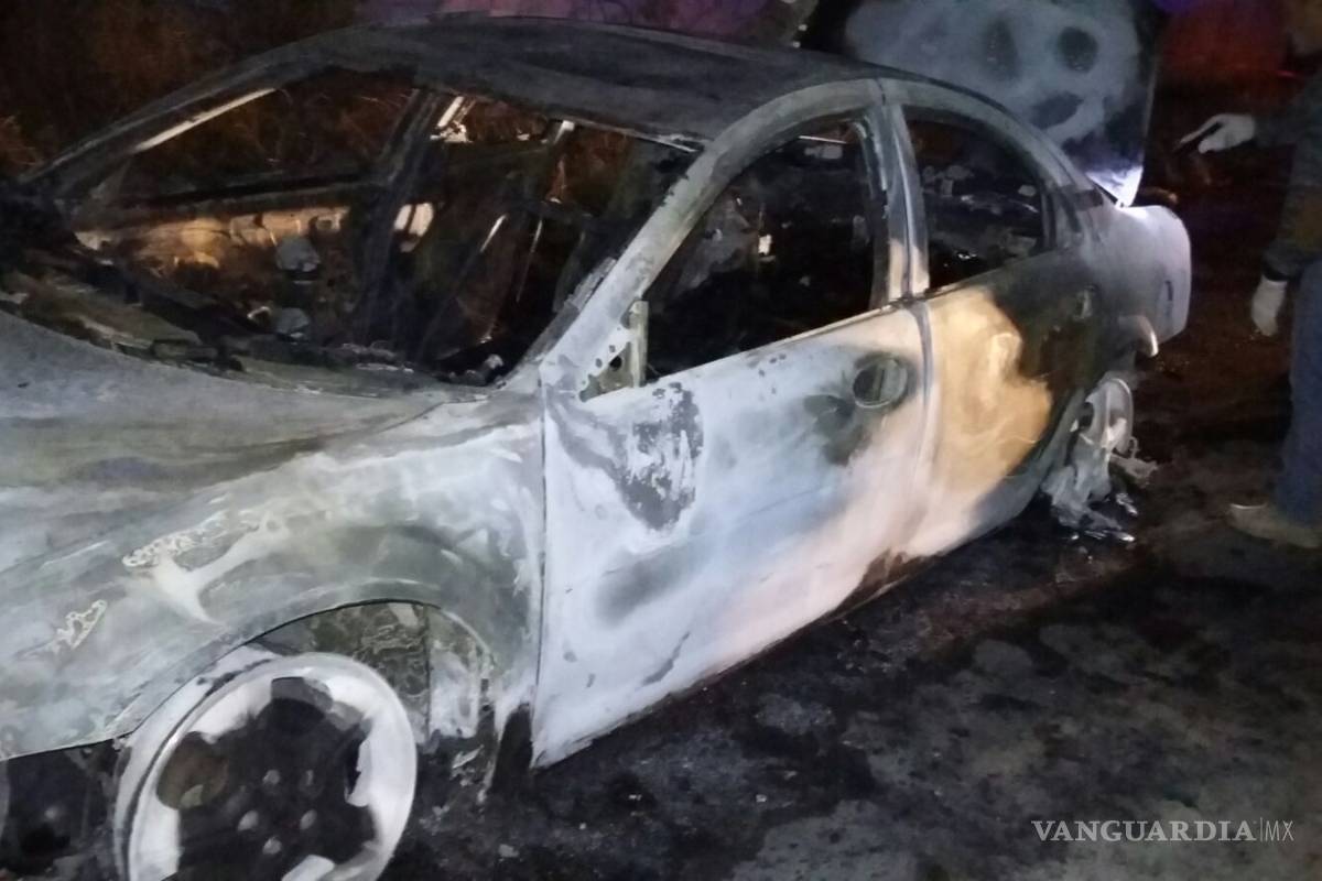 Hallan dos cuerpos carbonizados y encajuelados en Torreón