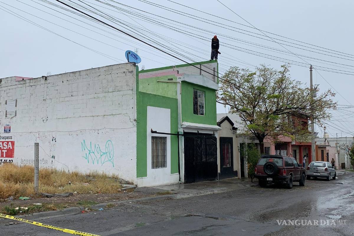 Amenaza con matarse; prende fuego a su casa en Mirasierra