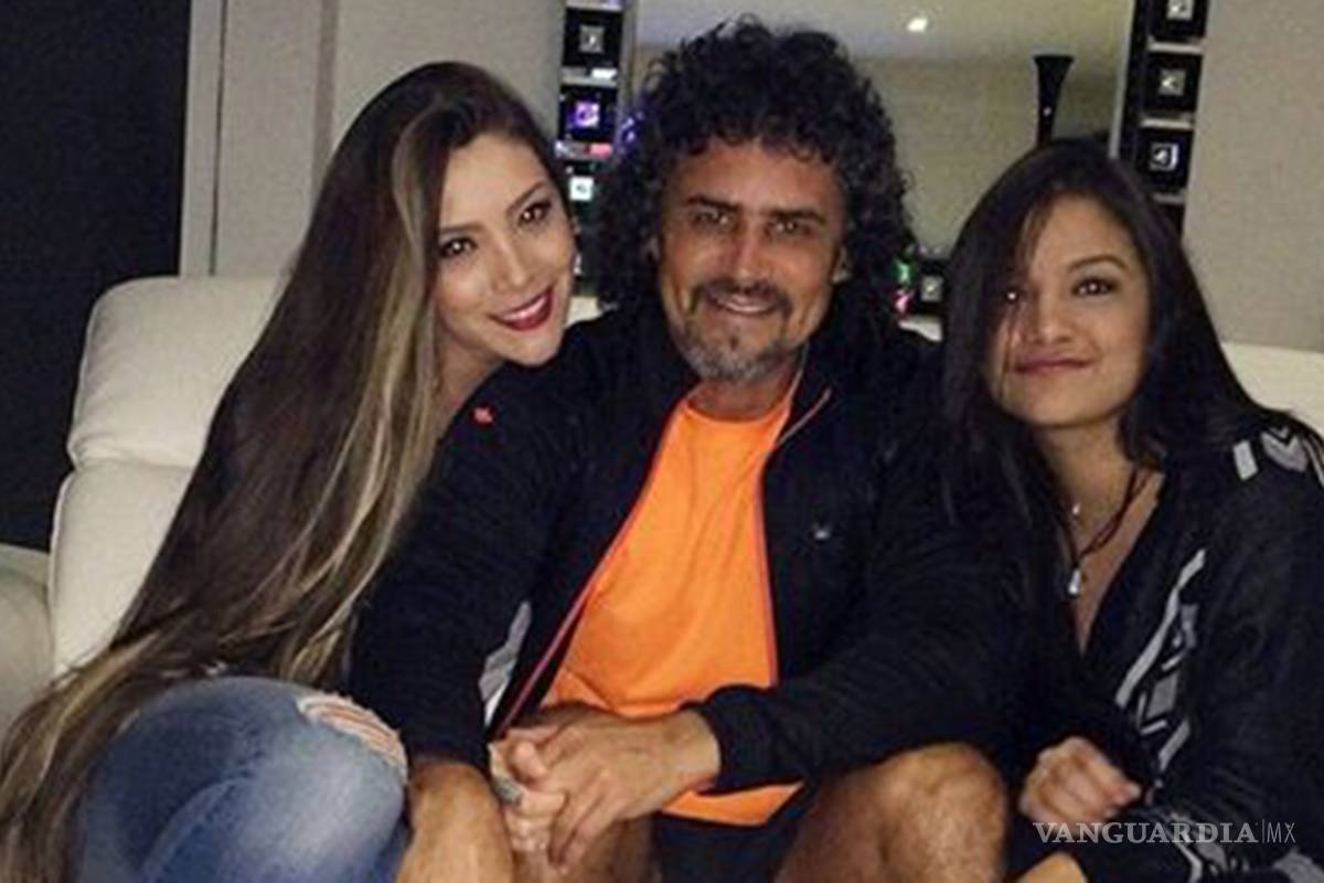 Señalan a exjugador de los Tiburones Rojos de acostarse con la esposa del 'Pájaro' Benítez