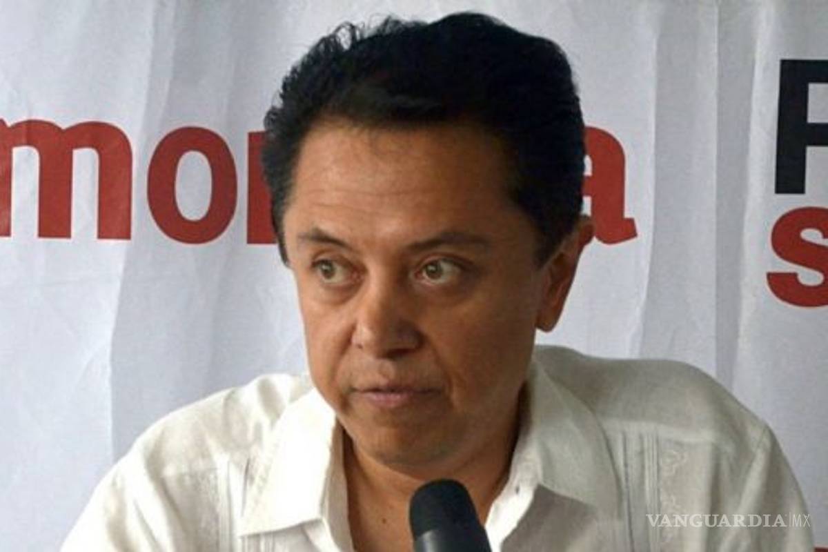 Superdelegados se promocionan con espectaculares; es ilegal: expertos