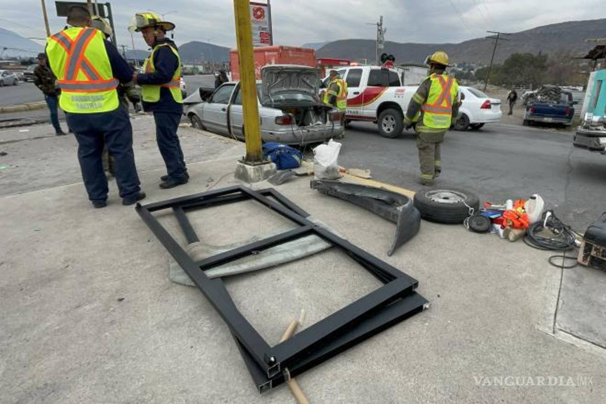 $!El accidente ocurrió en el cruce de Valentín Canalizo y Luis Echeverría Álvarez, en la colonia La Minita.