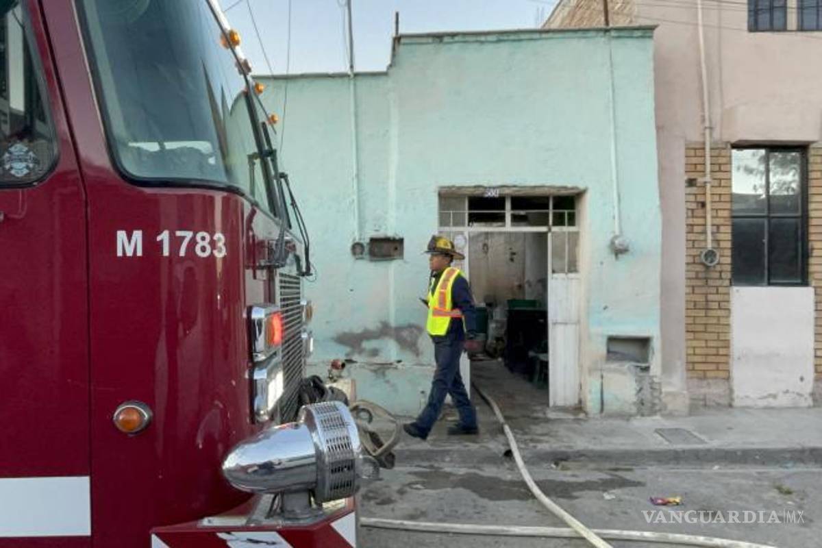 $!Juliana ¨N¨, propietaria de la vivienda, informó que el incendio pudo ser provocado por personas ajenas.