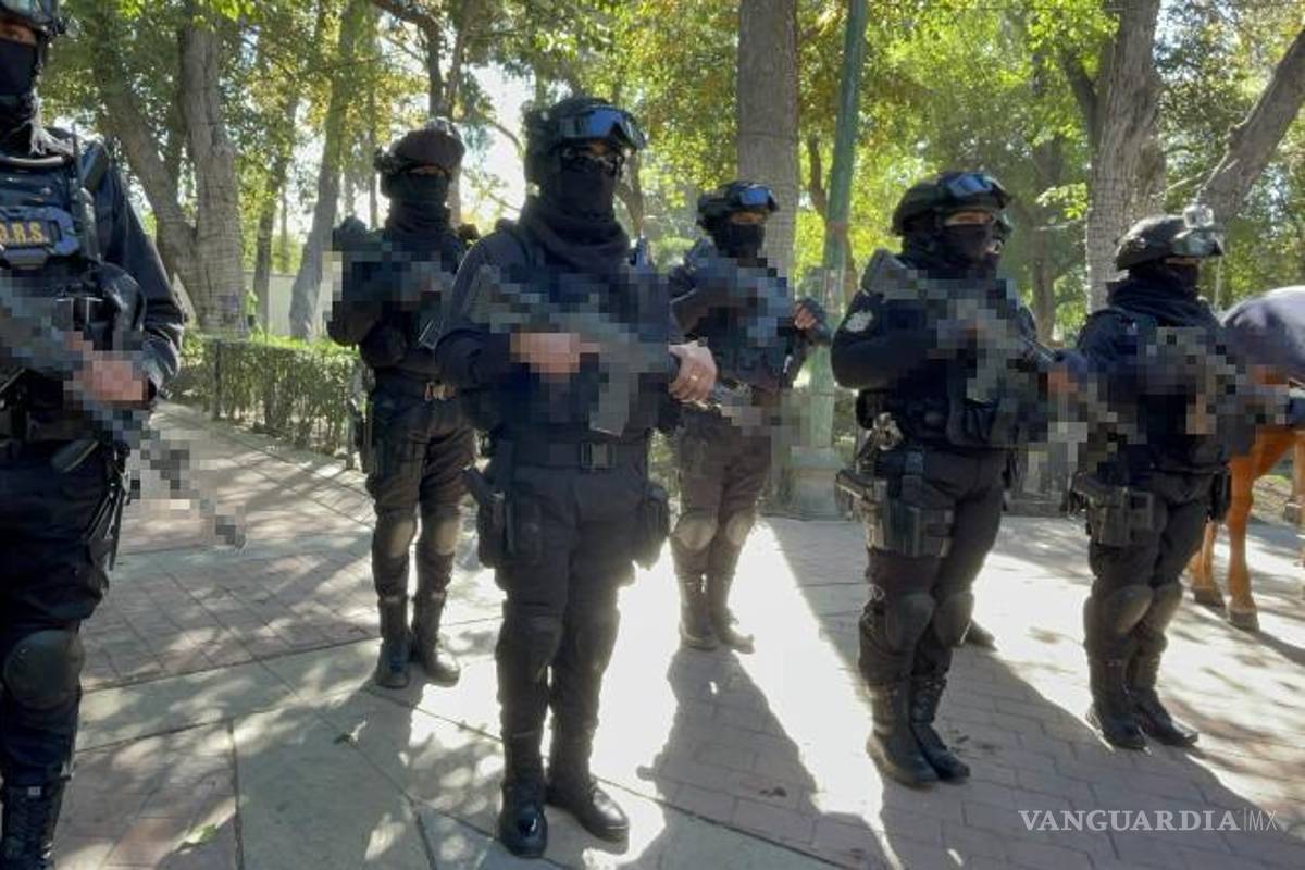 $!Integrantes del Grupo de Reacción Sureste participan en el operativo decembrino para prevenir delitos en zonas concurridas.