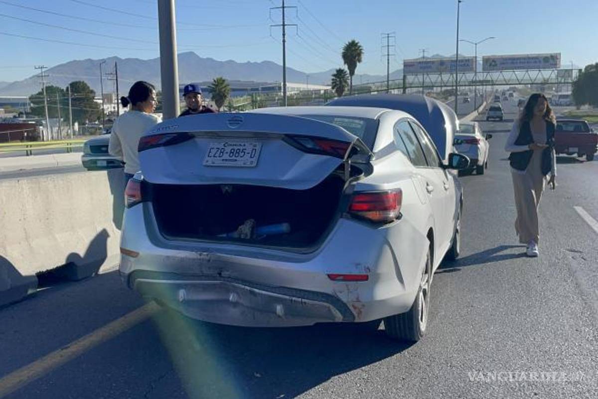 $!Los conductores afortunadamente no resultaron lesionados y los ajustadores de seguros llegaron al lugar.