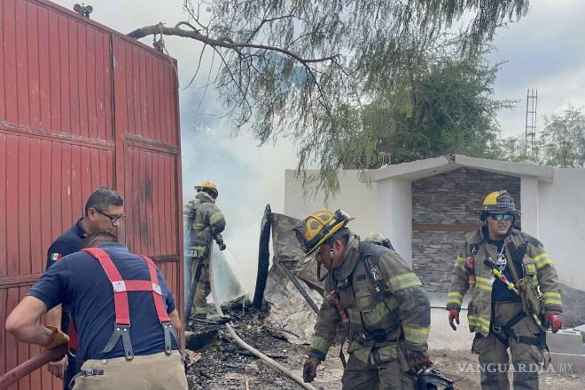 $!Los vulcanos lograron controlar la situación y sofocar las llamas por completo.