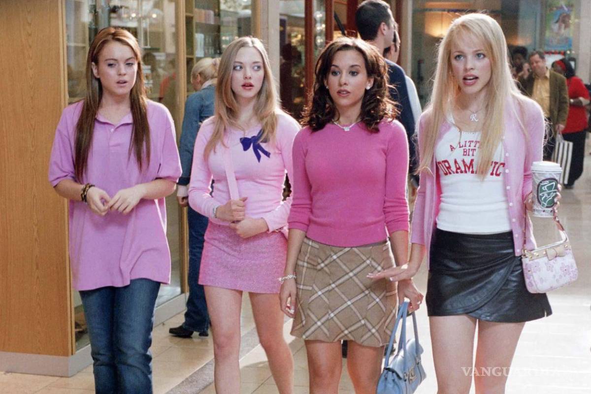 Eso es tan Fetch: la razón por la que el 3 de octubre celebramos con rosa en el Día de Chicas Pesadas