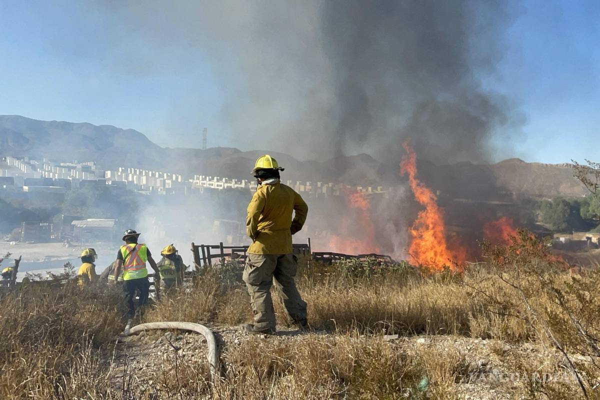 Se incendian tejabanes y predio donde había tarimas