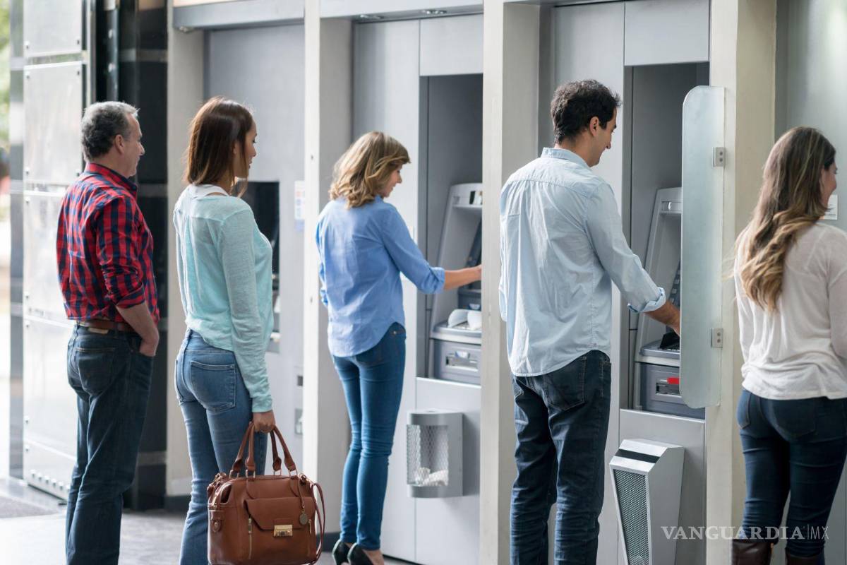 $!Los bancos en México cerrarán sus puertas por el 17 de noviembre, día de asueto oficial en conmemoración por la Revolución Mexicana.