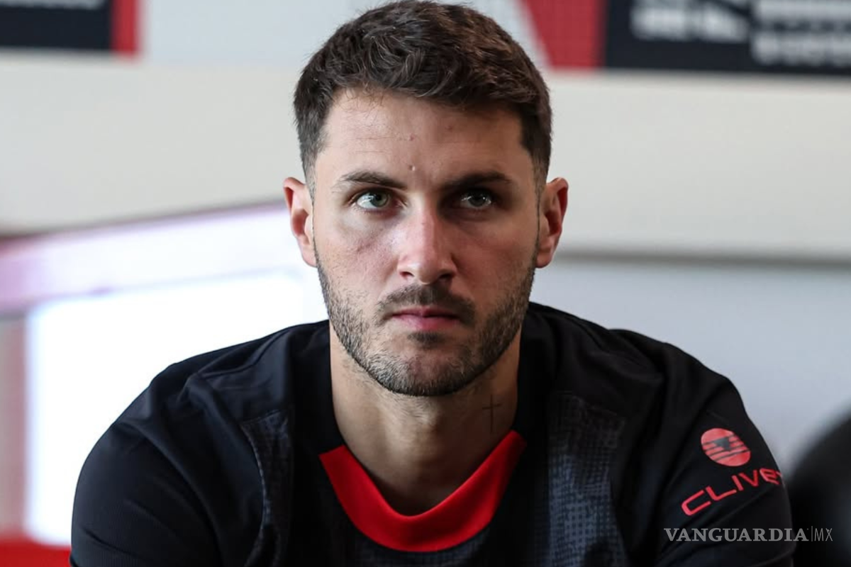 Santiago Giménez provoca lesión de Ardon Jashari en entrenamiento del Milan y cambia planes de Allegri