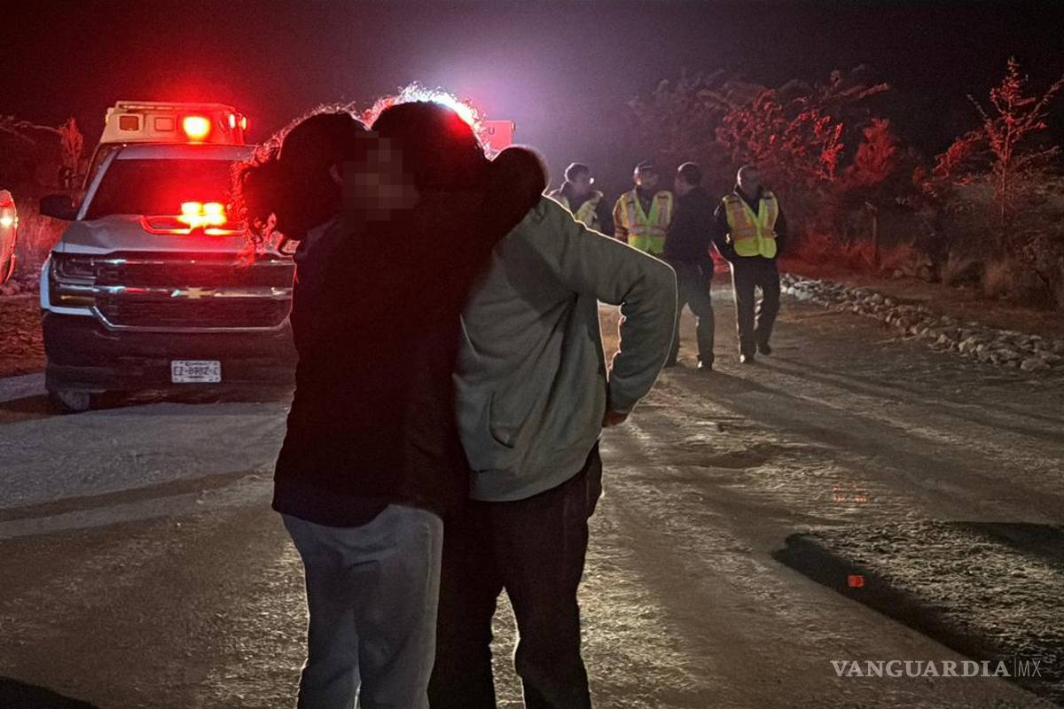 $!Los jóvenes fueron valorados por paramédicos y no presentaban lesiones aparentes.