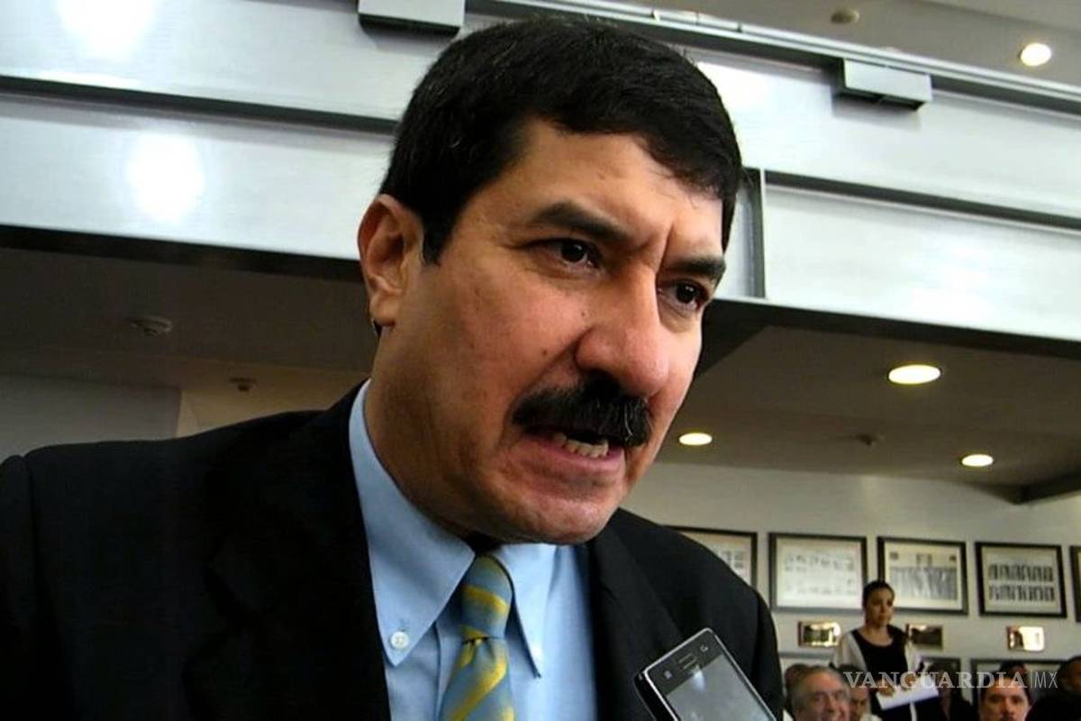 Basta de simulaciones en el PAN, dice Javier Corral