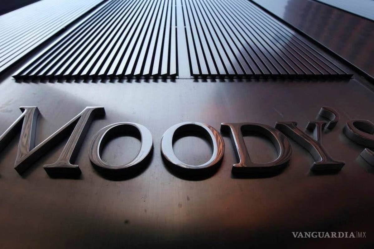 Piden aplazar pago a bancos 25% de deudores: Moody’s