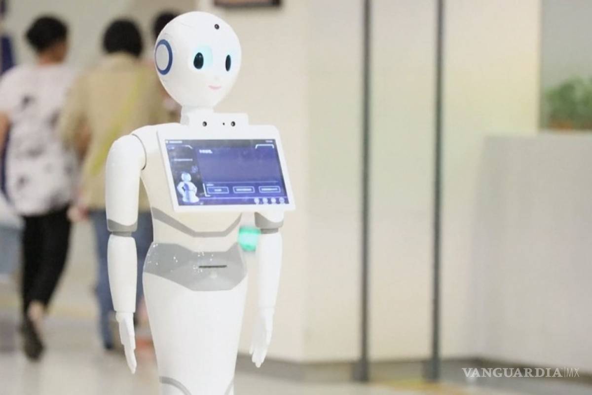 Médico-robot comienza a tratar pacientes en China
