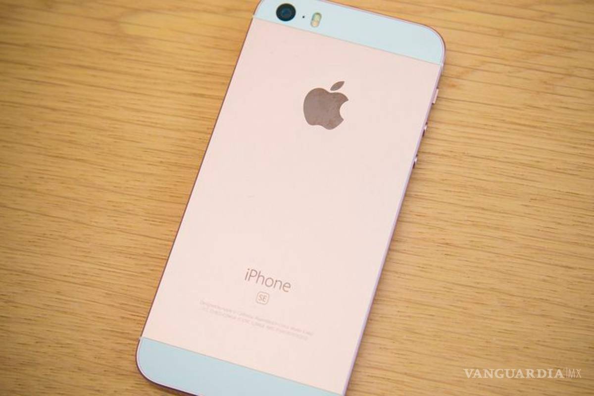 Apple tendrá dos nuevos iPhone SE este año